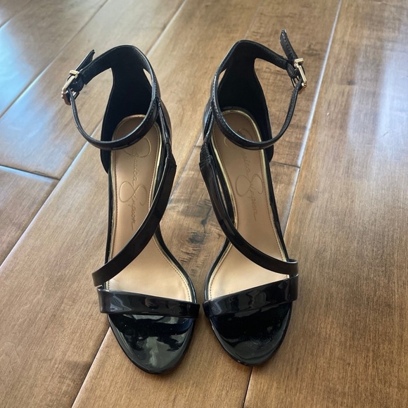 Jessica Simpson Heels RAYLI2 - Picture 1 of 7